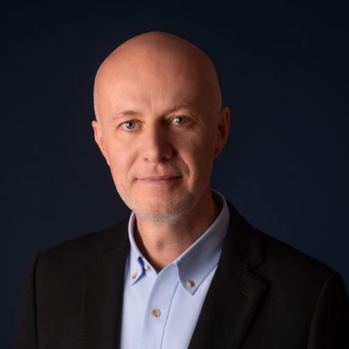 zdjęcie dyrektora konkursu Adama Balasa